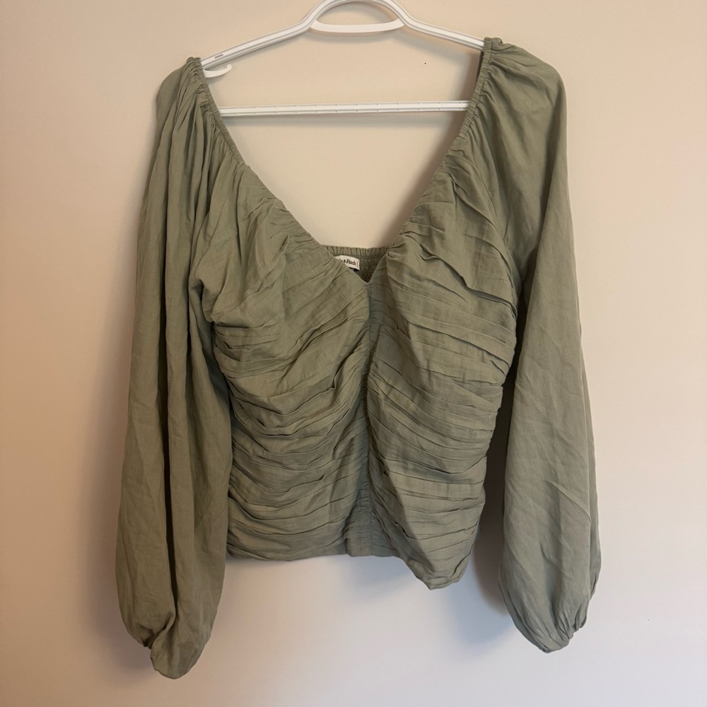NWT Abercrombie & Fitch Ruched Blouse - Women’s XL
